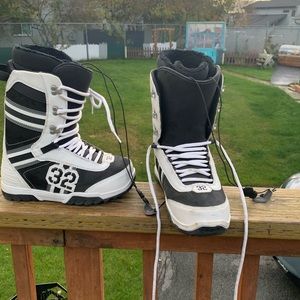 Lightly worn boots, only worn snow machining